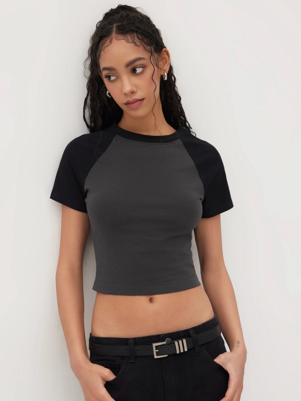NWT Cotton Blend Two Tone Short Sleeve Crop Tee, Large